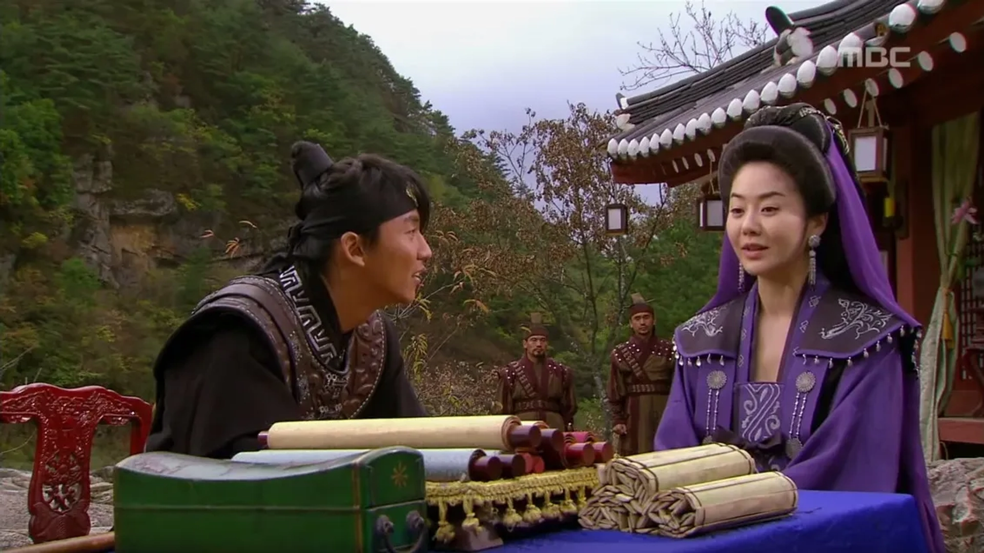 Kim Nam-gil and Hyun-Jung Go in The Great Queen Seondeok (2009)