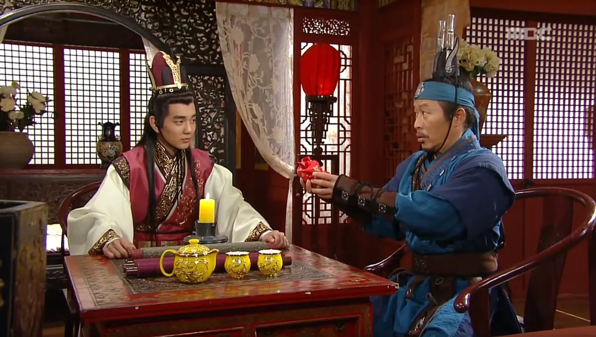 Mun-shik Lee and Yoo Seung-ho in The Great Queen Seondeok (2009)