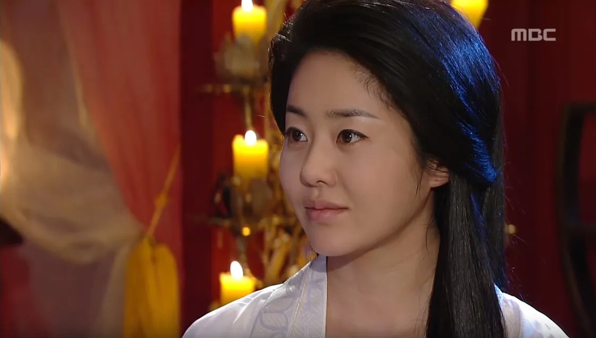 Hyun-Jung Go in The Great Queen Seondeok (2009)