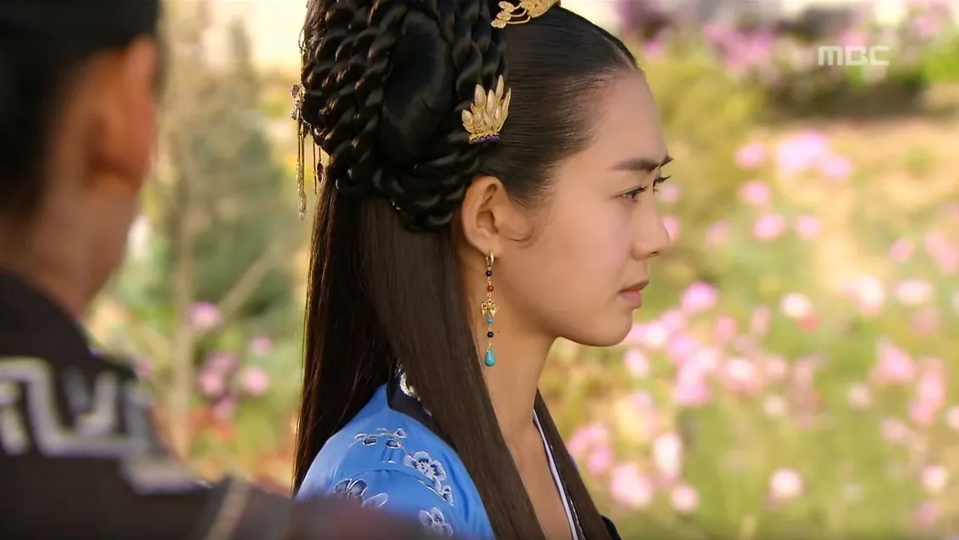 Yo-won Lee in The Great Queen Seondeok (2009)