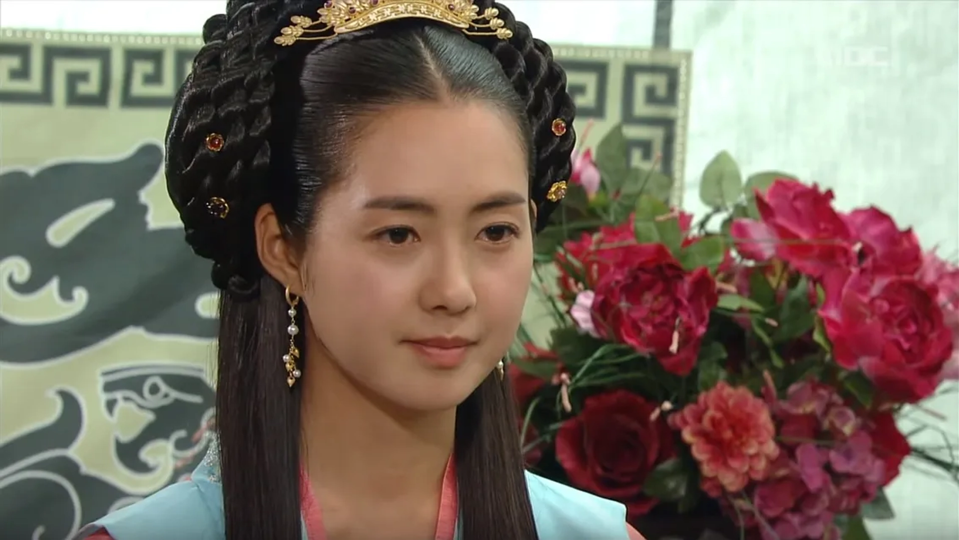 Yo-won Lee in The Great Queen Seondeok (2009)