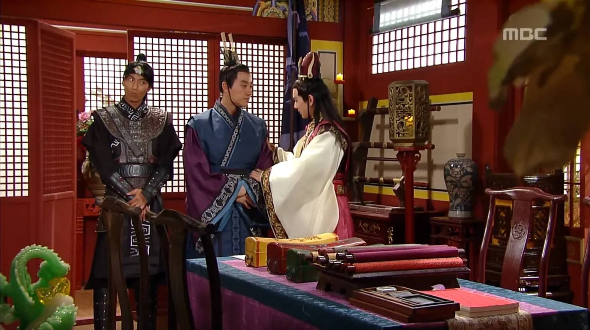 Yoo Seung-ho, Tae-woong Eom, and Kim Nam-gil in The Great Queen Seondeok (2009)