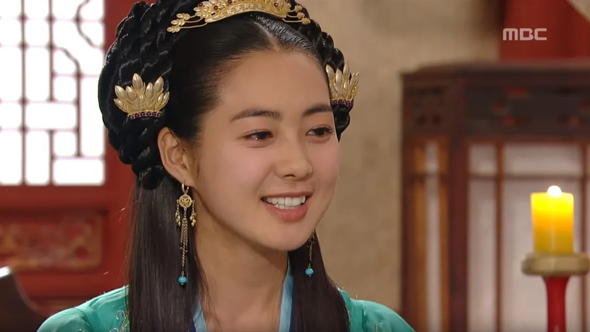 Yo-won Lee in The Great Queen Seondeok (2009)