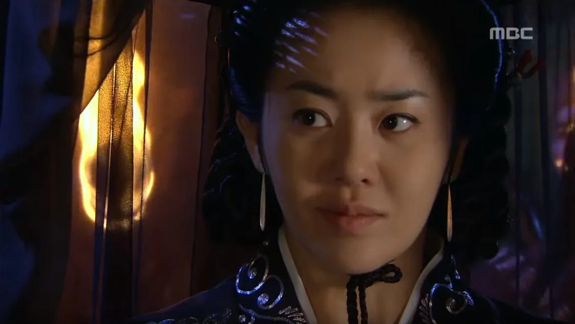 Hyun-Jung Go in The Great Queen Seondeok (2009)