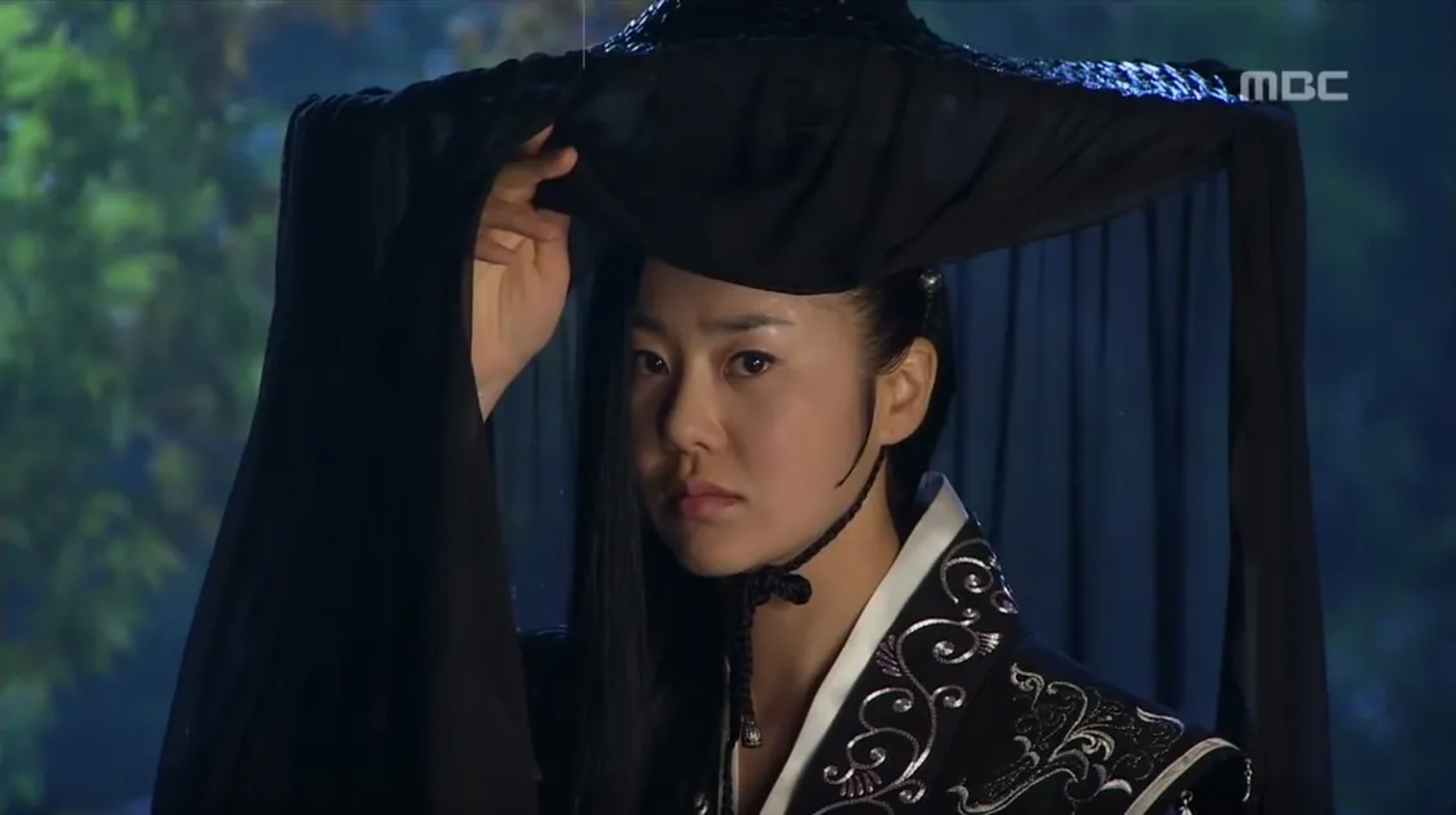 Hyun-Jung Go in The Great Queen Seondeok (2009)