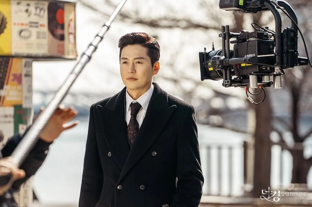 Lee Jung-Jin in The King: Eternal Monarch (2020)
