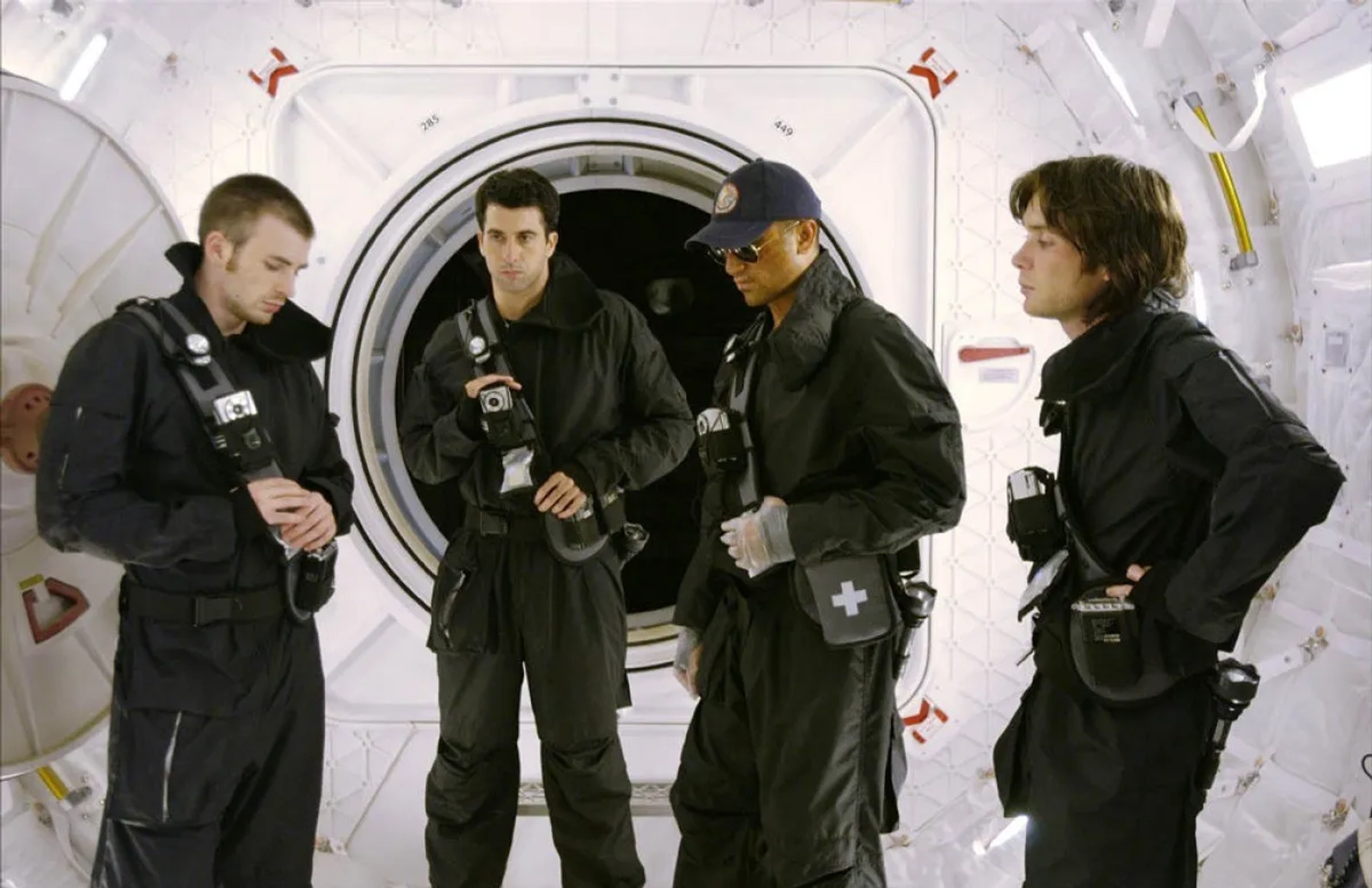 Troy Garity, Cliff Curtis, Chris Evans, and Cillian Murphy in Sunshine (2007)