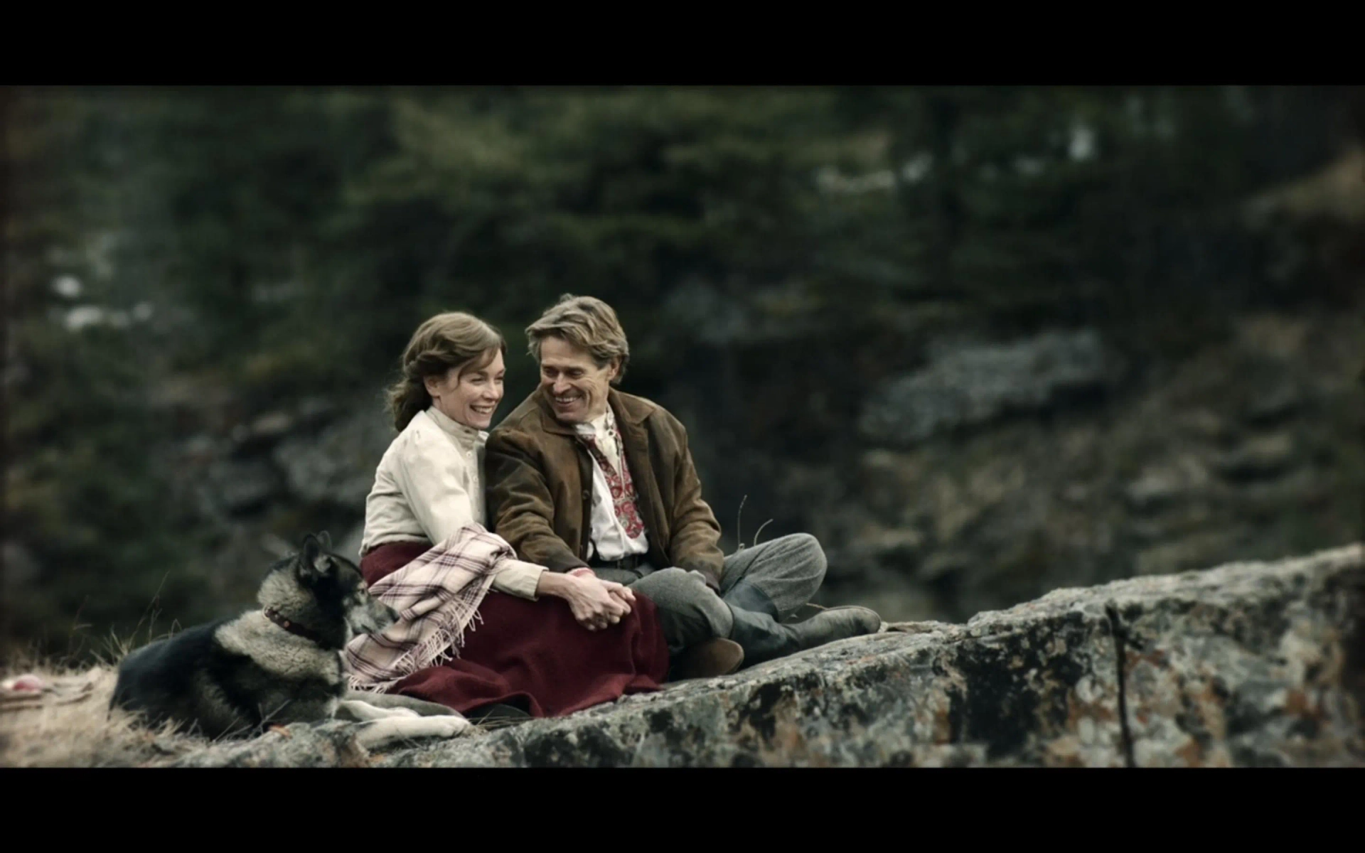 Willem Dafoe and Julianne Nicholson in Togo (2019)