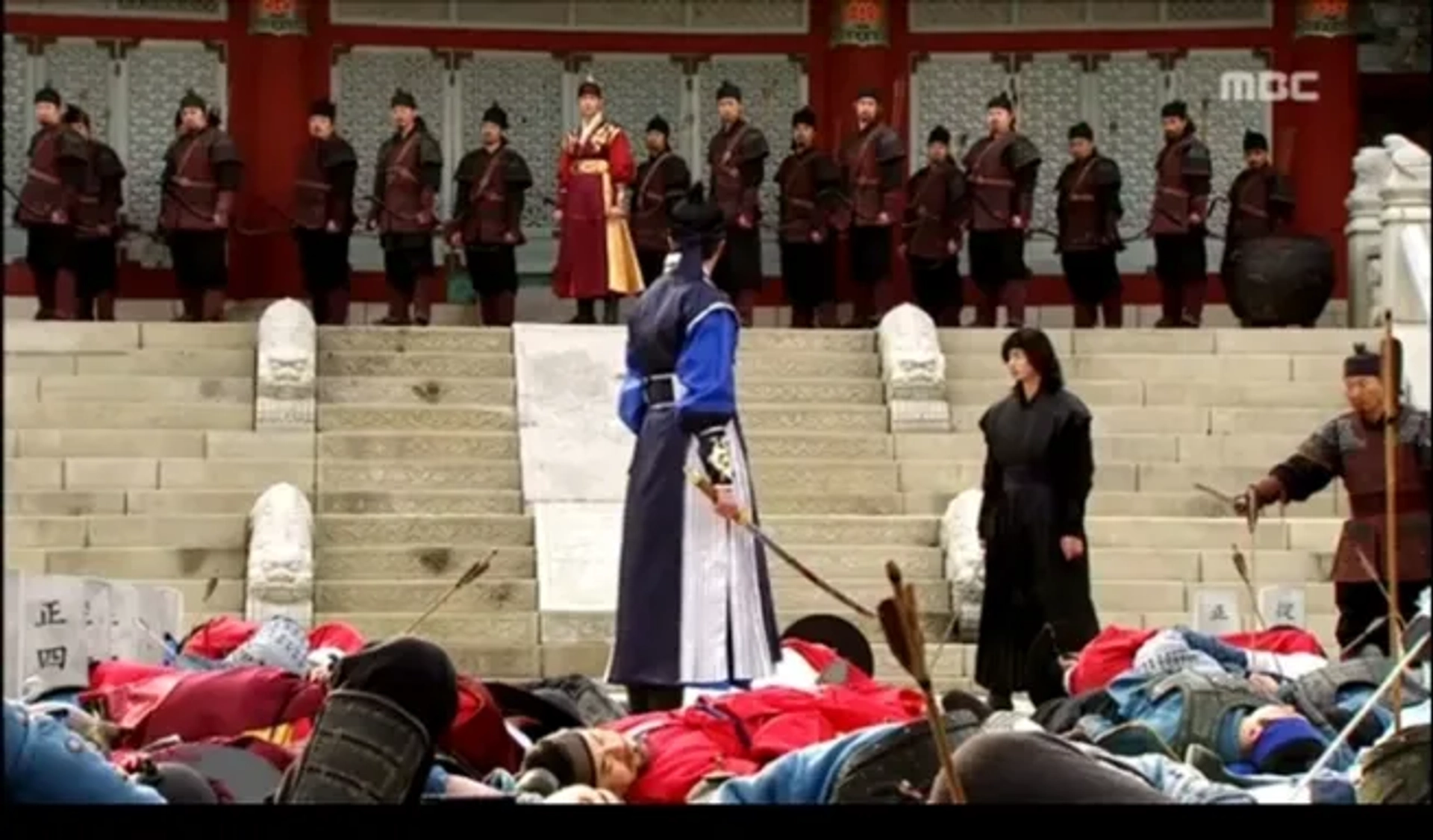 Jung Il-woo, Song Jae-rim, and Kim Soo-hyun in Haereul poomeun dal (2012)