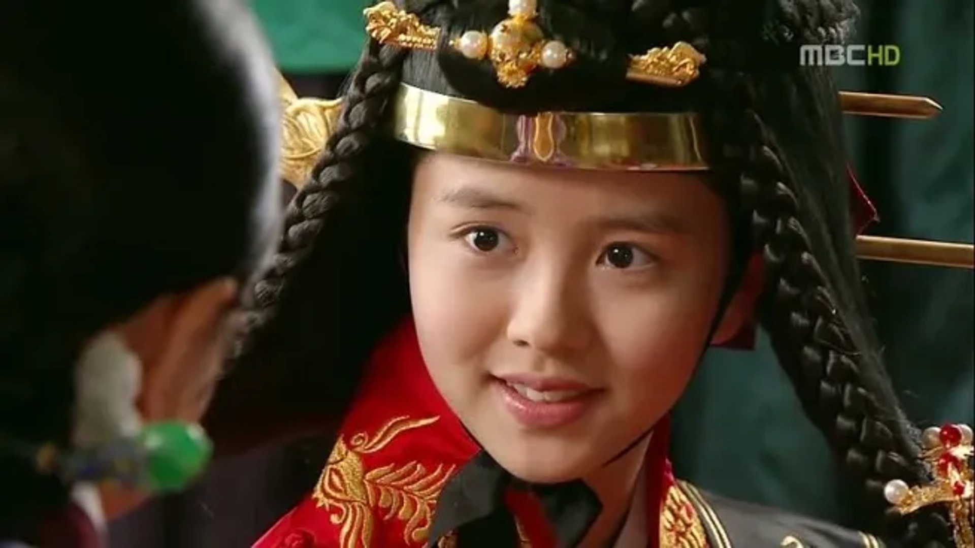 Kim So-hyun in Haereul poomeun dal (2012)