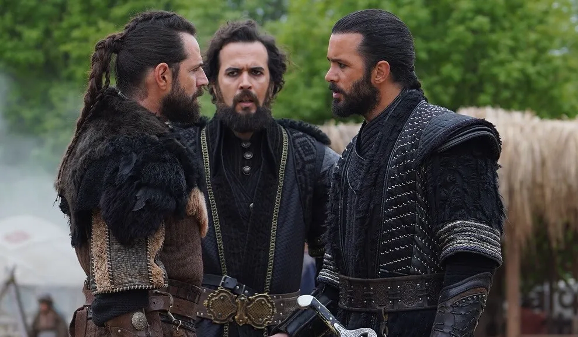 Korel Cezayirli, Uygar Özçelik, and Baris Arduç in Alparslan: The Great Seljuks (2021)