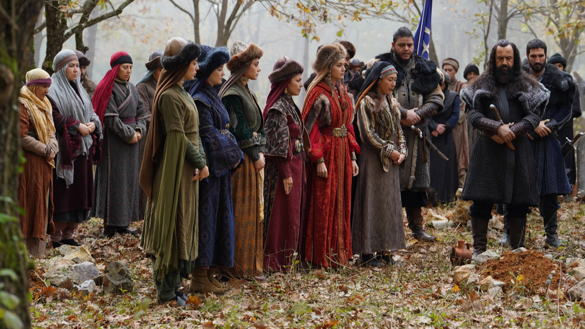 Aysegül Ünsal, Betül Çobanoglu, Mehmet Özgür, Fahriye Evcen Özçivit, Burak Safak, Esila Umut, Rabia Soyturk, and Onur Ayçelik in Alparslan: The Great Seljuks (2021)