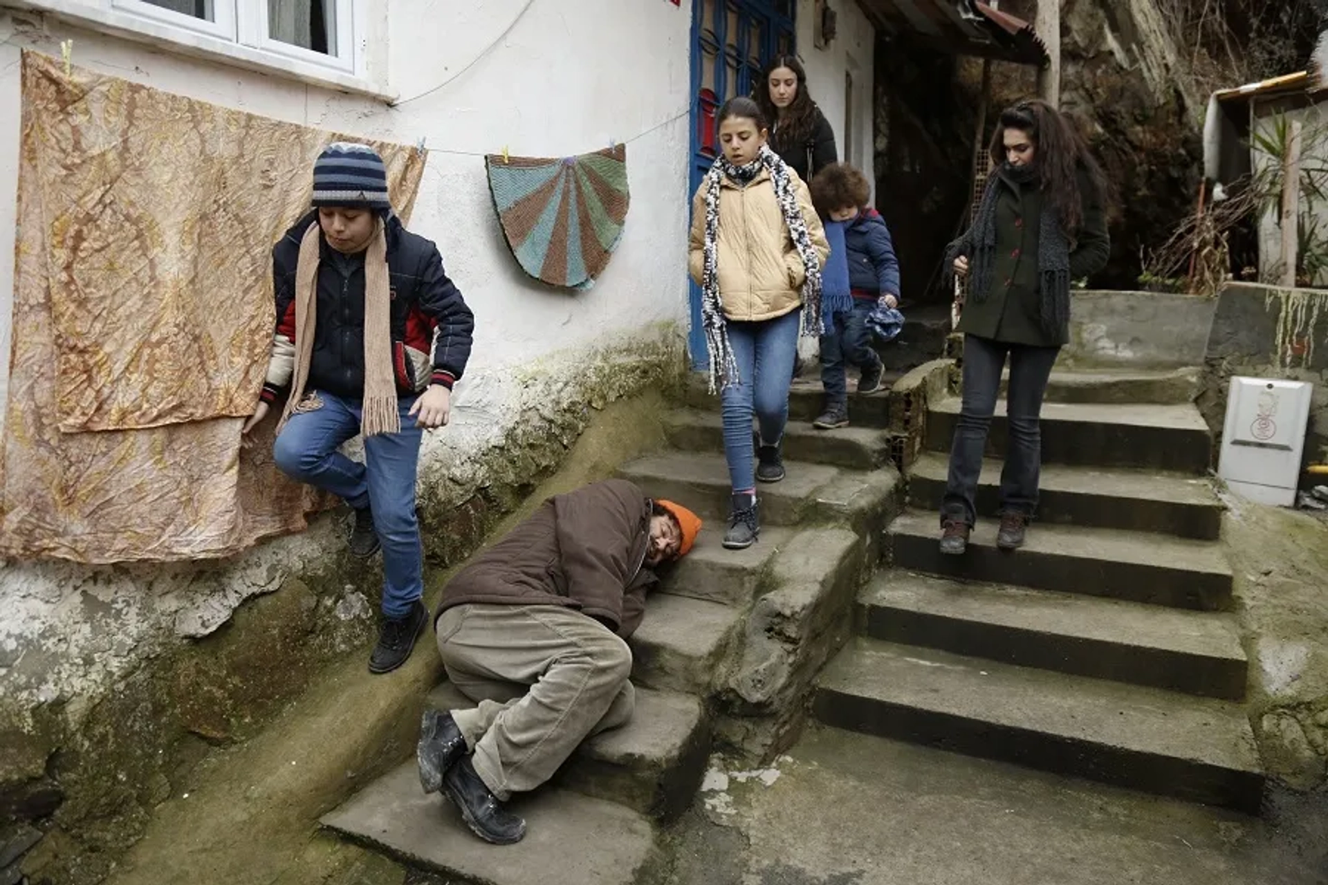 Reha Özcan, Hazal Kaya, and Sahra Sas in Our Story (2017)