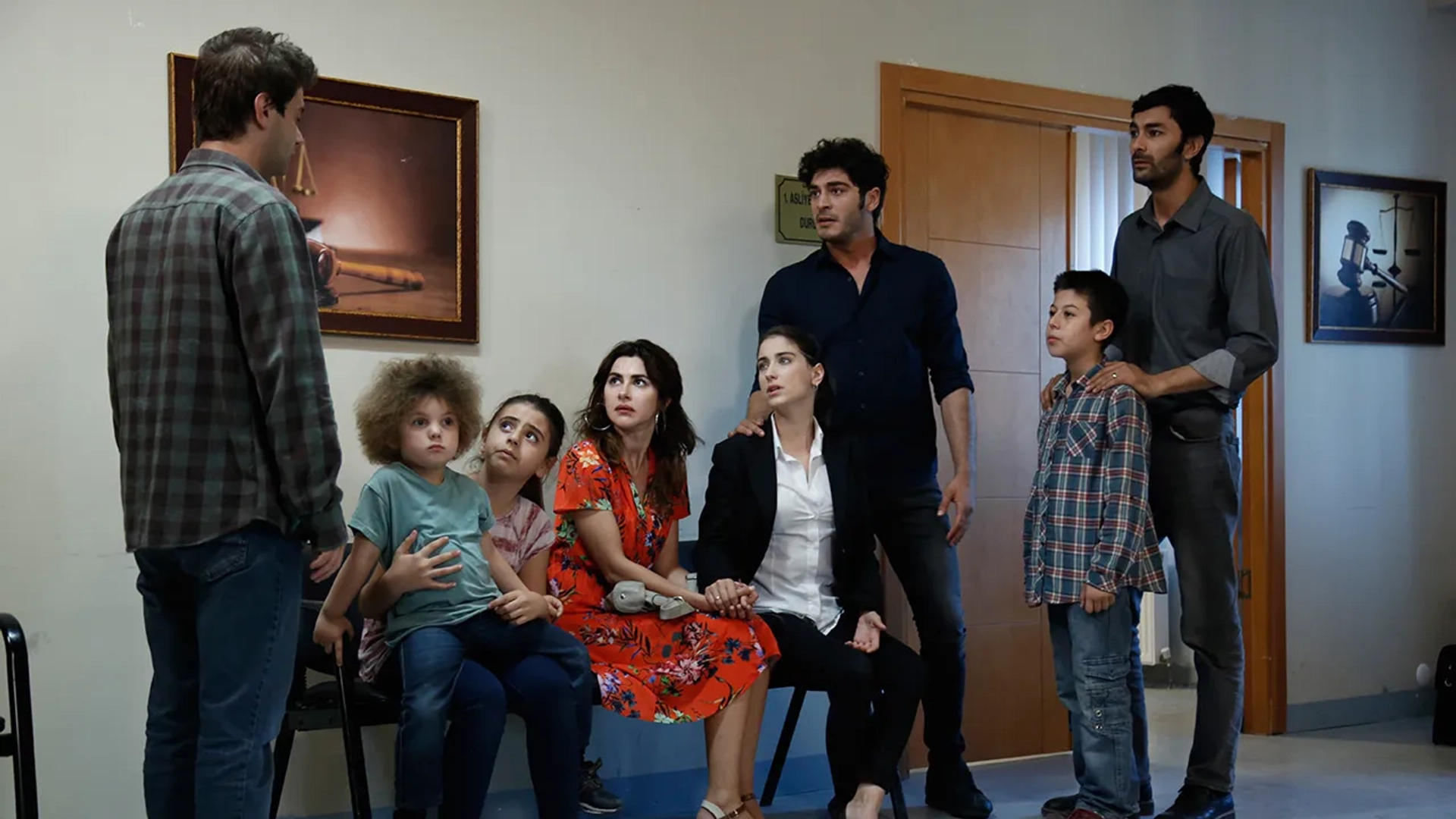 Nesrin Cavadzade, Hazal Kaya, Yagiz Can Konyali, Burak Deniz, Alp Akar, Mehmet Korhan Firat, Zeynep Selimoglu, and Ömer Sevgi in Our Story (2017)