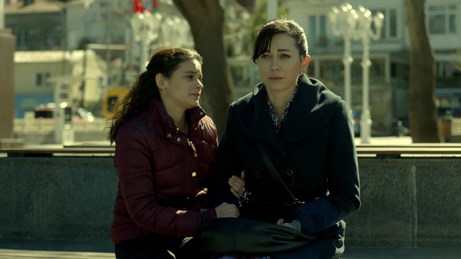 Evrim Dogan and Serra Pirinç in Our Story (2017)