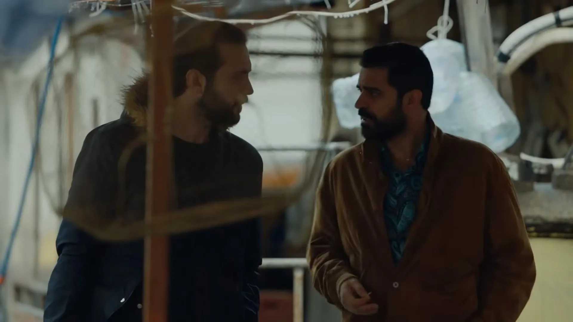 Ugur Uzunel and Onur Gürçay in Halka (2019)