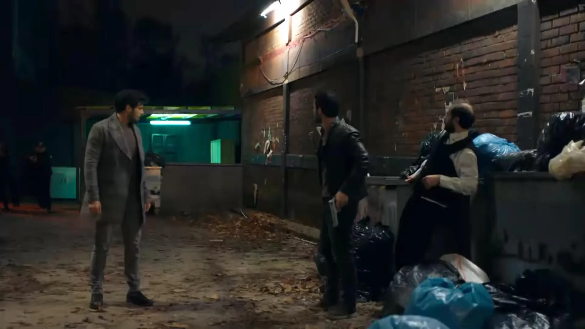 Onur Gürçay, Serkan Çayoglu, and Kaan Yildirim in Halka (2019)