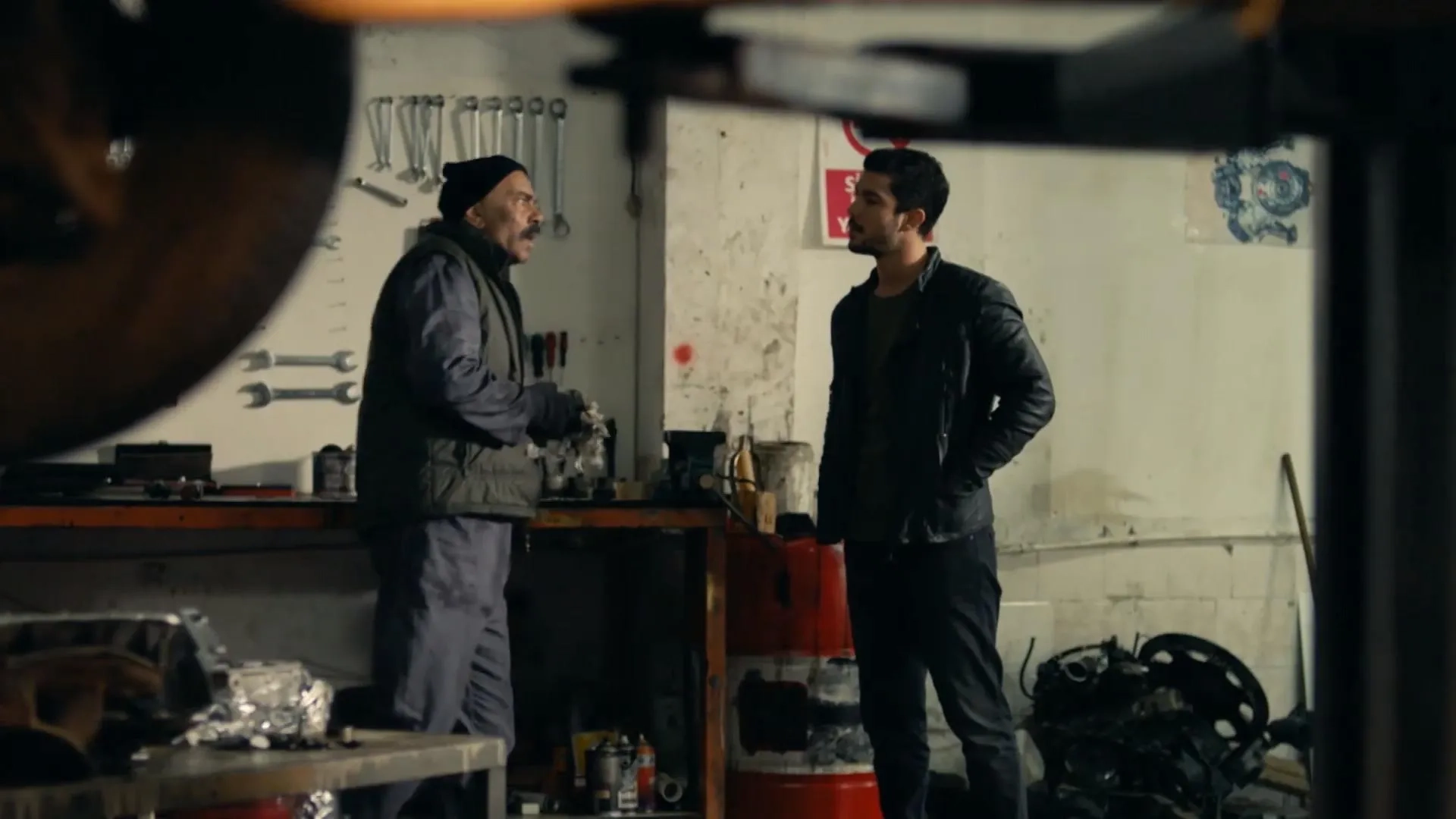 Melih Çardak and Kaan Yildirim in Halka (2019)