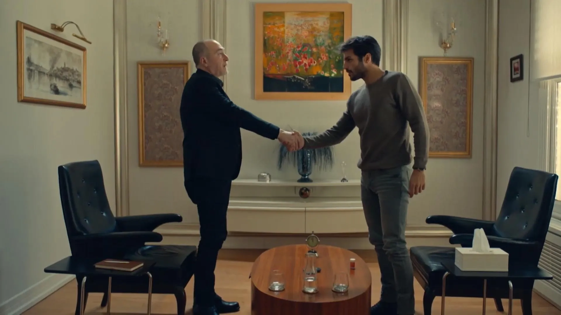 Ugur Tasdemir and Serkan Çayoglu in Halka (2019)