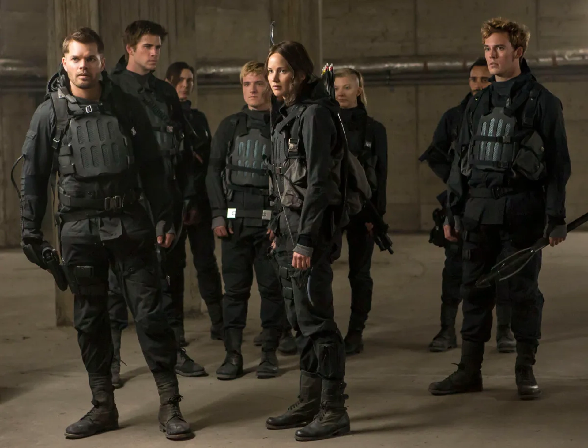 Michelle Forbes, Josh Hutcherson, Wes Chatham, Natalie Dormer, Omid Abtahi, Jennifer Lawrence, Liam Hemsworth, and Sam Claflin in The Hunger Games: Mockingjay - Part 2 (2015)