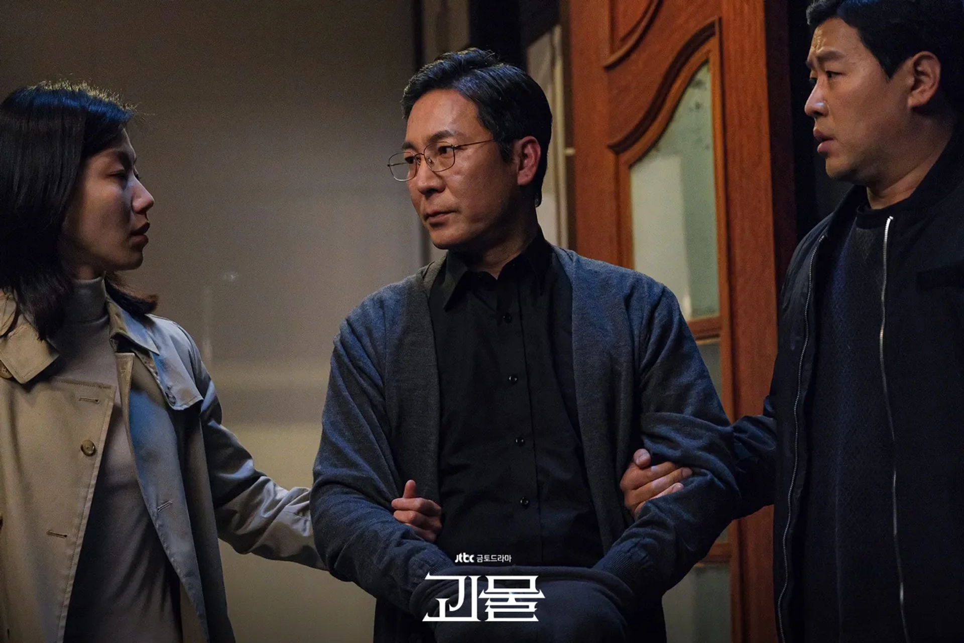 Shim Wan-Joon, Shin-rock Kim, and Choi Jin-ho in Beyond Evil (2021)