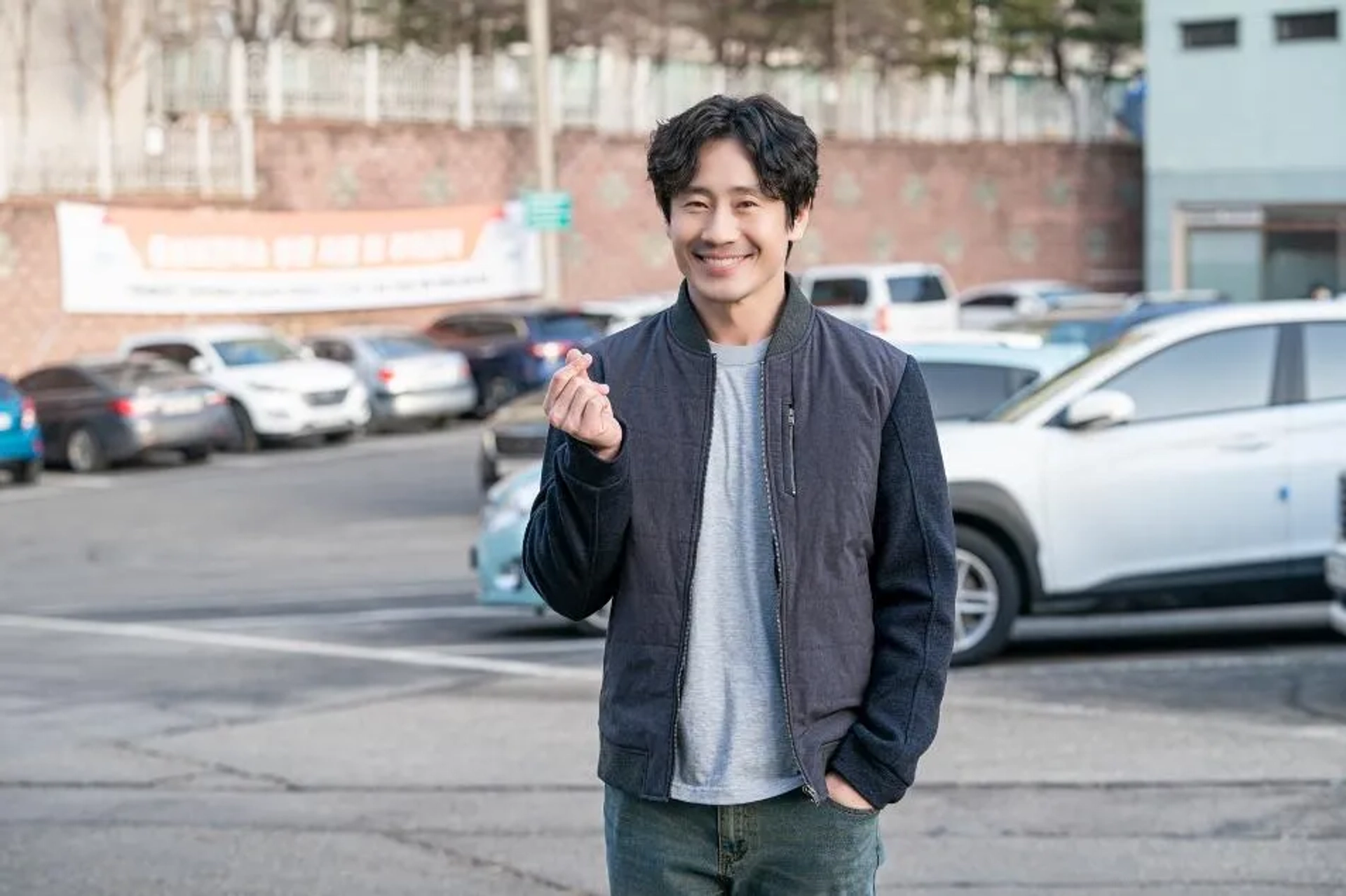 Shin Ha-kyun in Beyond Evil (2021)