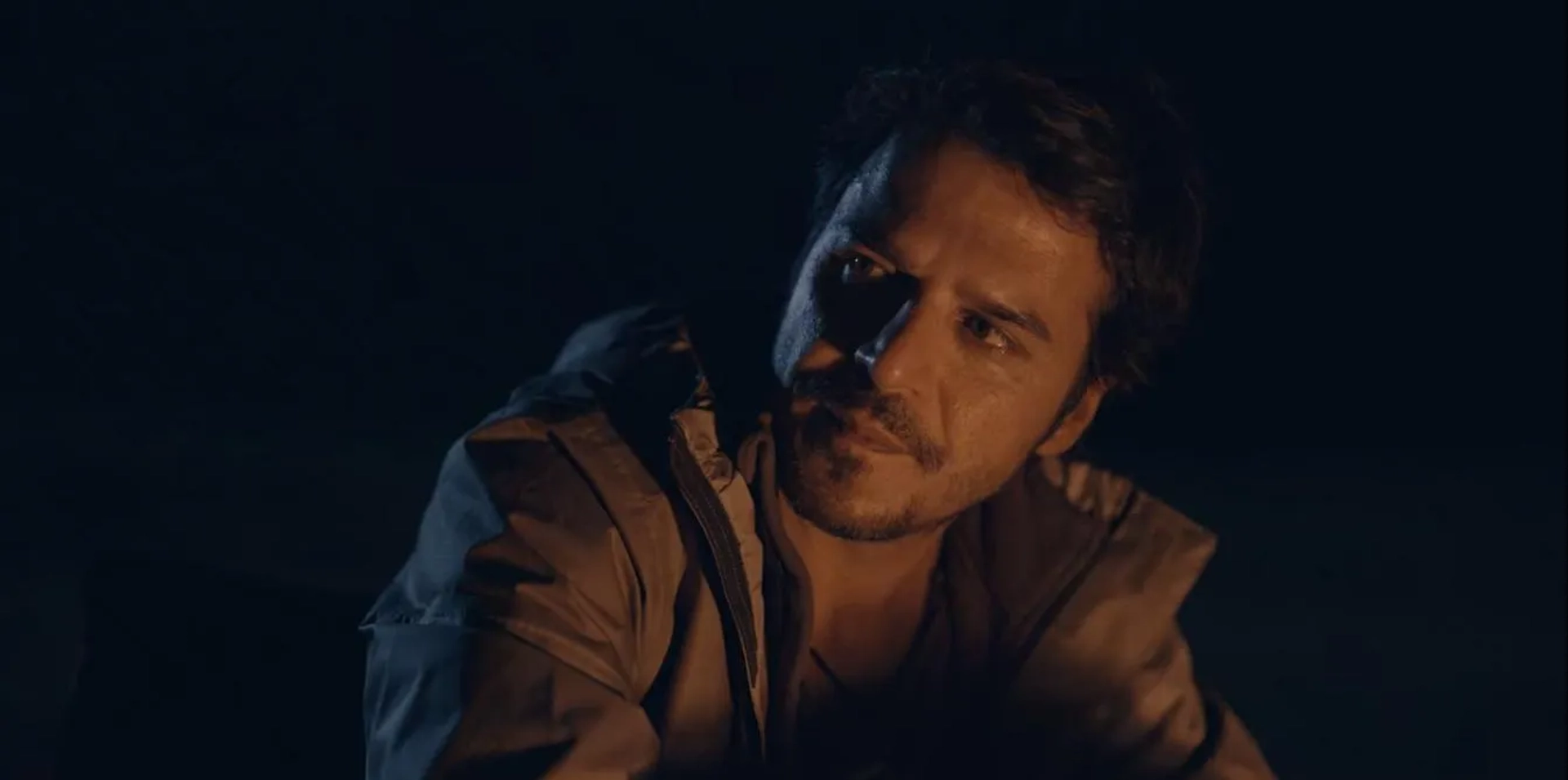 Mehmet Günsür in The Gift (2019)