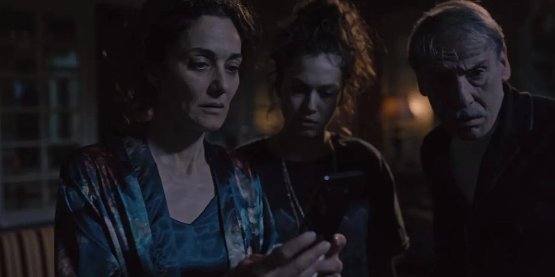 Civan Canova, Basak Köklükaya, and Melisa Senolsun in The Gift (2019)