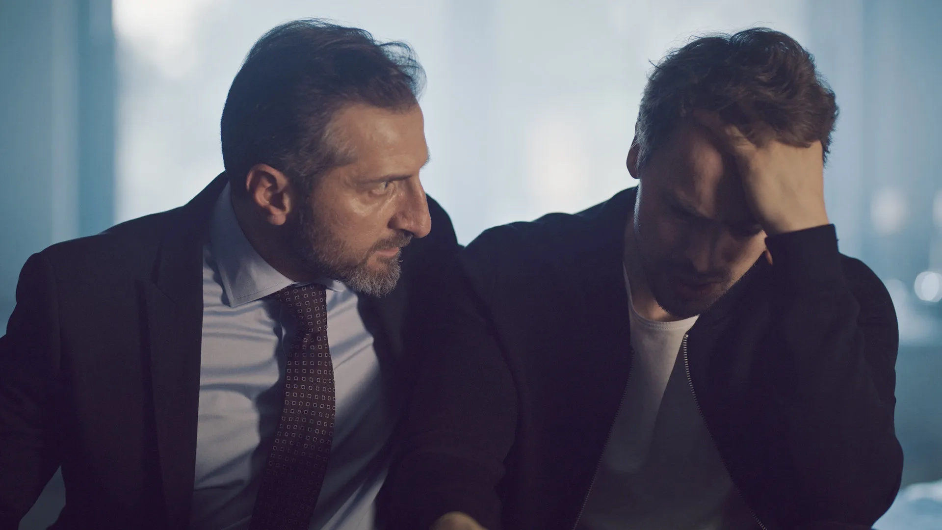 Tim Seyfi and Metin Akdülger in The Gift (2019)