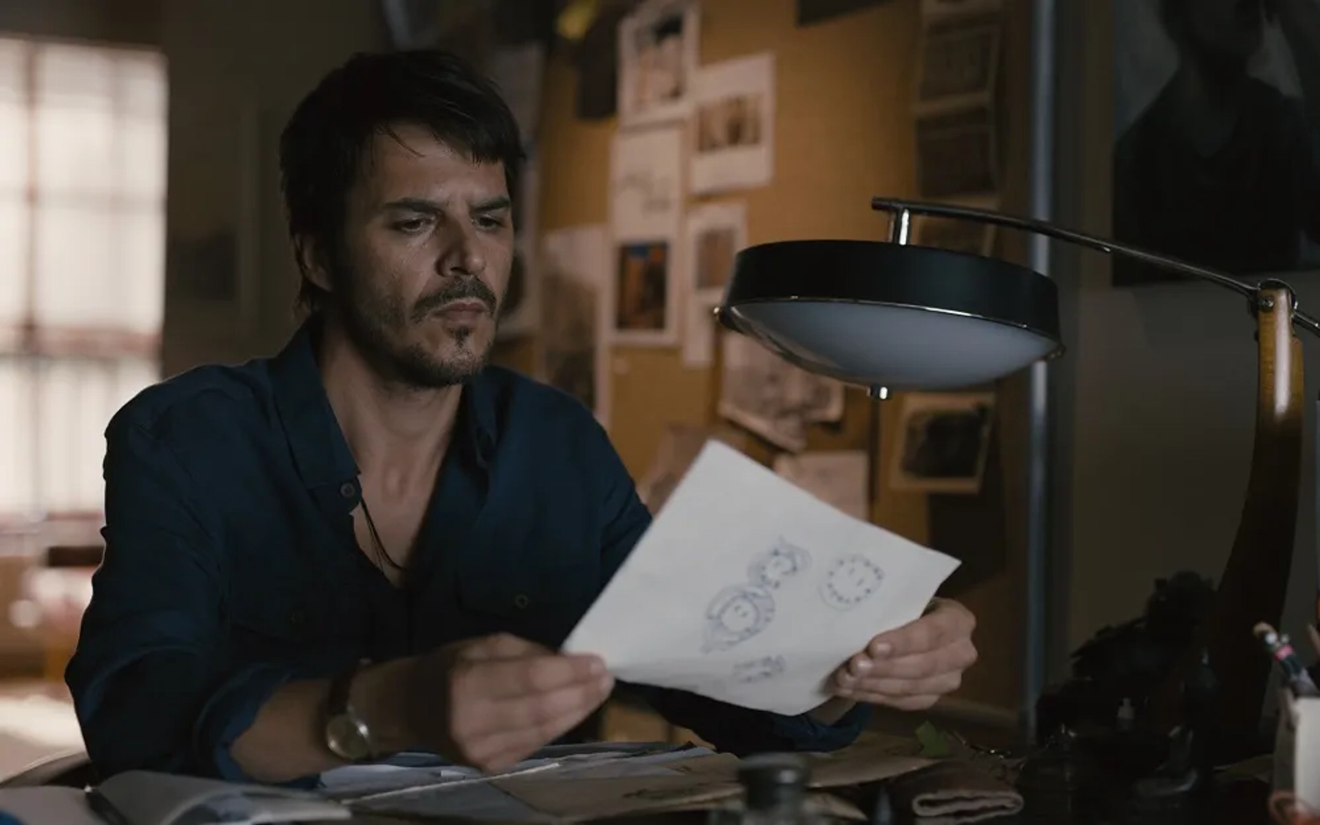 Mehmet Günsür in The Gift (2019)