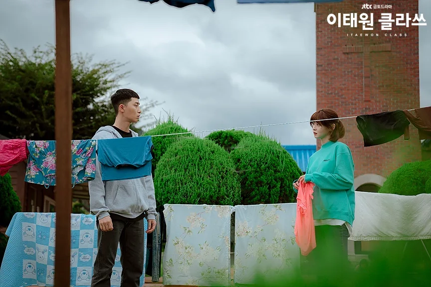 Park Seo-joon and Nara in Itaewon Class (2020)