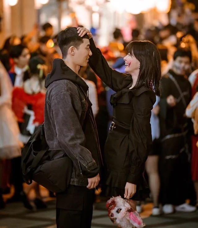 Park Seo-joon and Nara in Itaewon Class (2020)