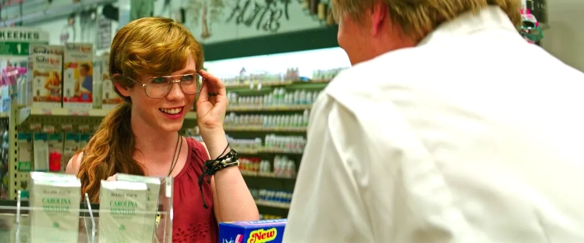 Joe Bostick and Sophia Lillis in It (2017)