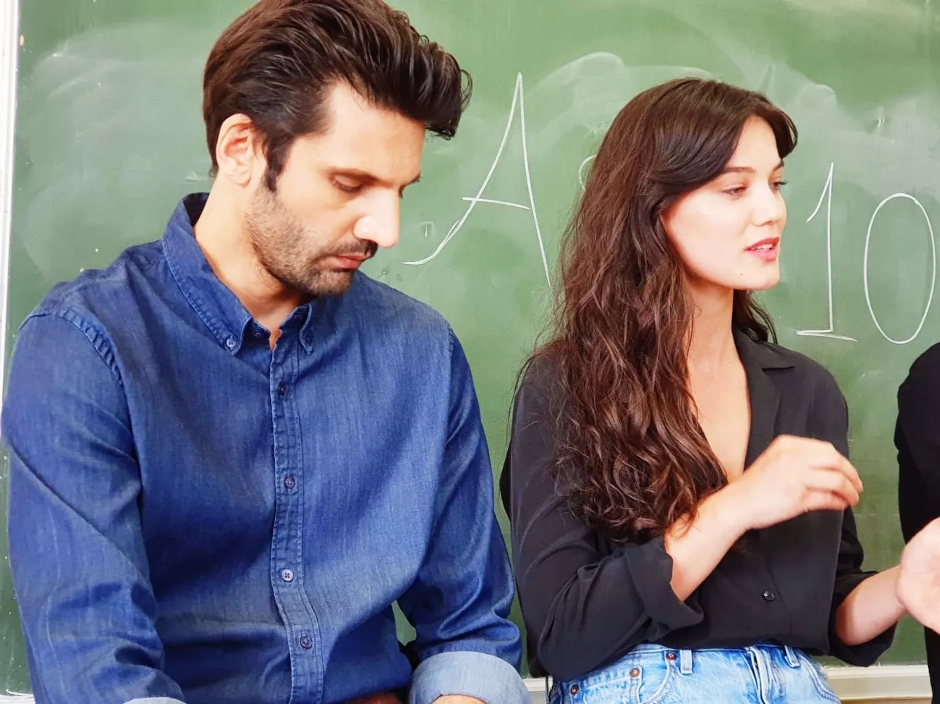 Kaan Urgancioglu and Pinar Deniz in Love 101 (2020)