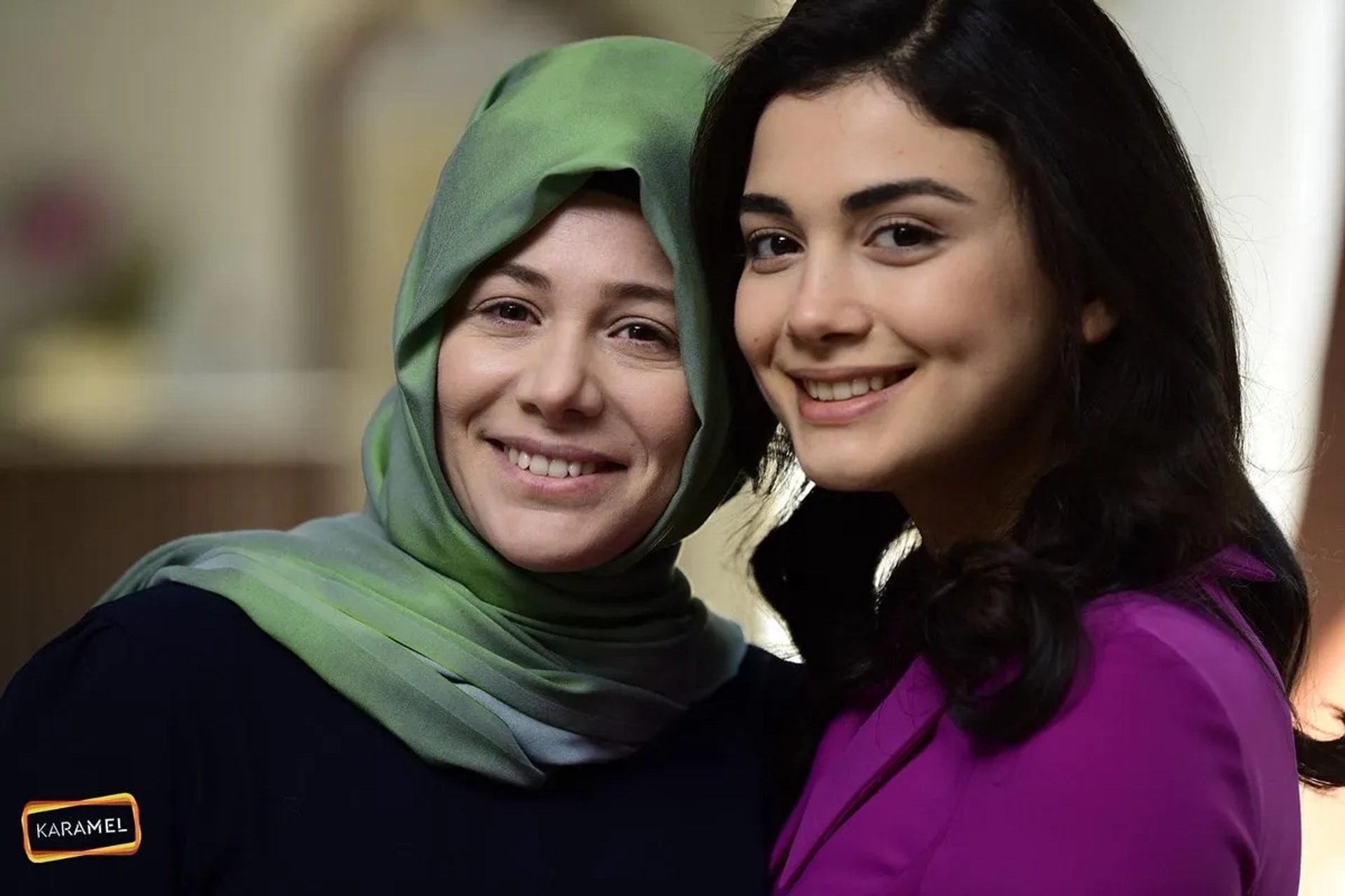 Esra Çoban and Özge Yagiz in Yemin (2019)