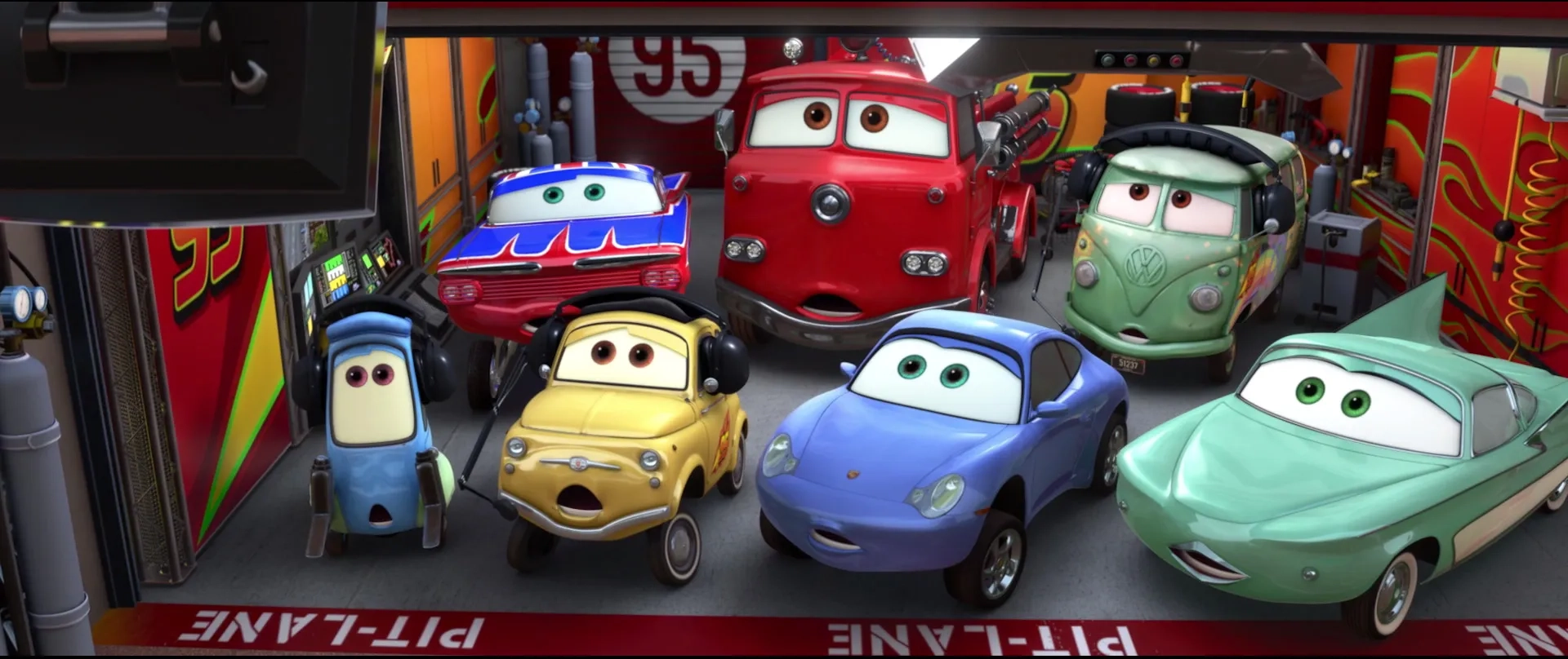 Bonnie Hunt, Cheech Marin, Tony Shalhoub, Jenifer Lewis, Guido Quaroni, and Lloyd Sherr in Cars 2 (2011)