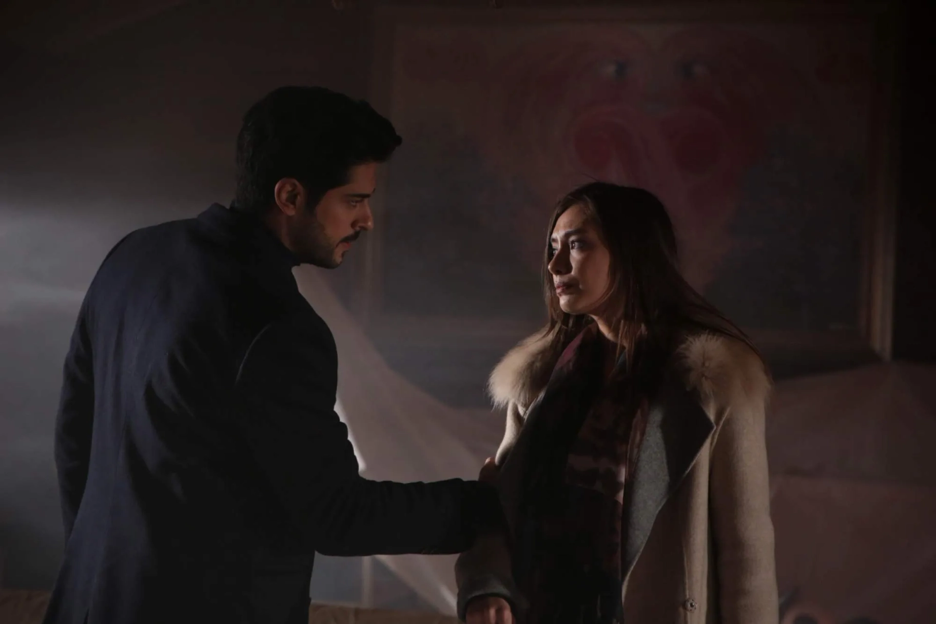 Burak Özçivit and Neslihan Atagül in Endless Love (2015)
