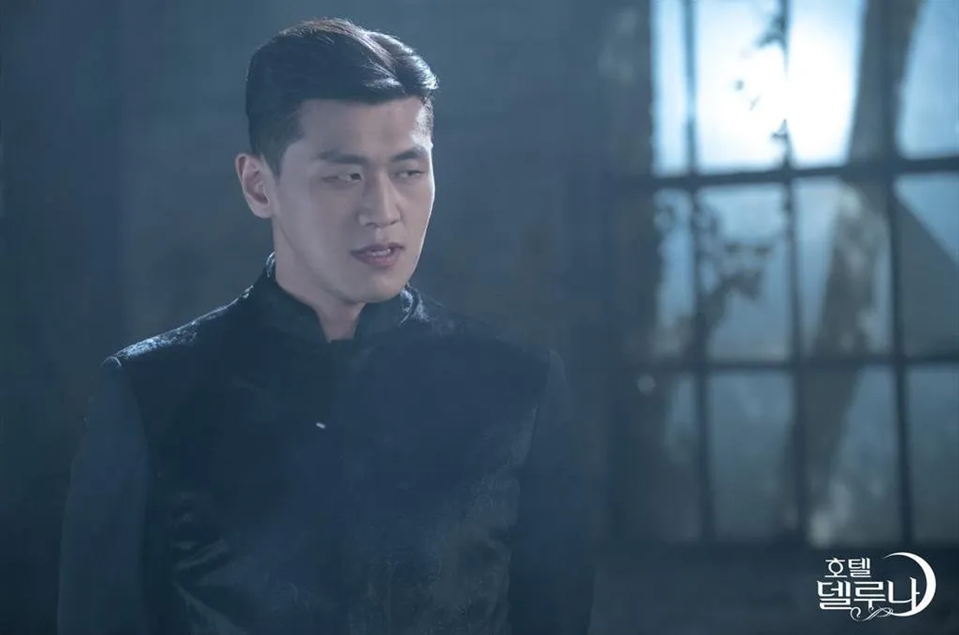 Kang Hong-Seok in Hotel Del Luna (2019)