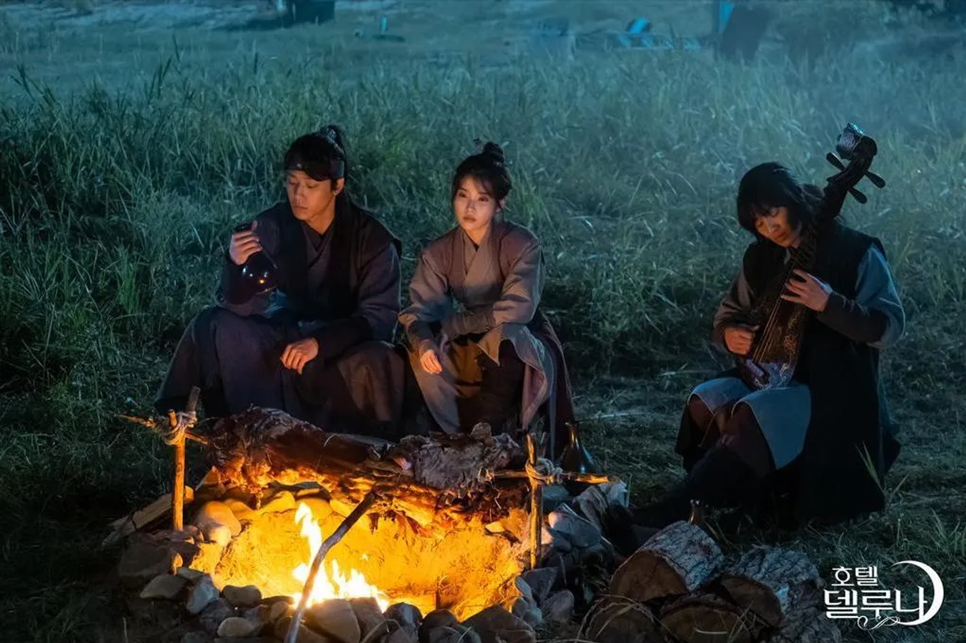 Ji-eun Lee, Tae-sun Lee, and Lee Do-hyun in Hotel Del Luna (2019)