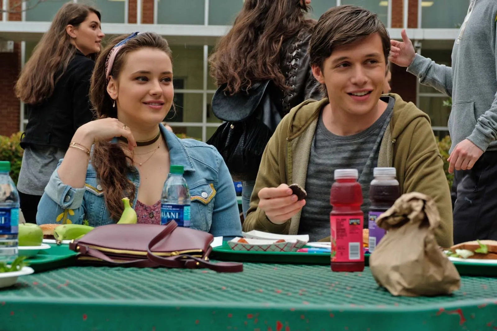 Nick Robinson and Katherine Langford in Love, Simon (2018)