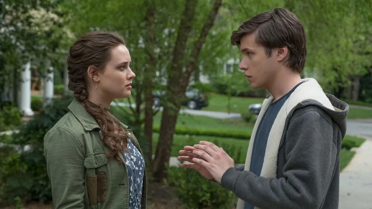 Nick Robinson and Katherine Langford in Love, Simon (2018)