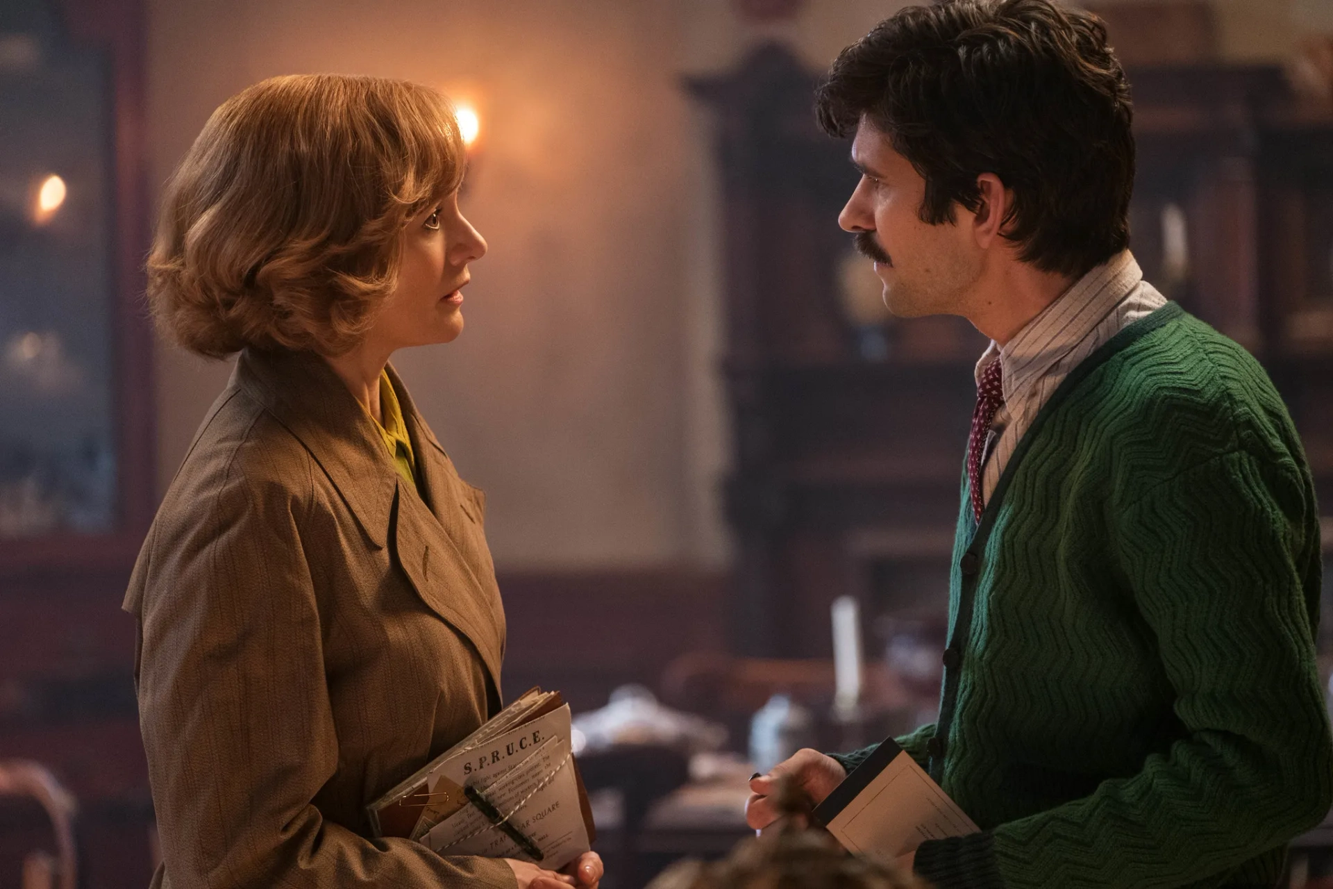 Emily Mortimer and Ben Whishaw in Mary Poppins Returns (2018)