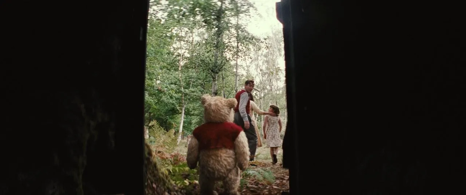 Ewan McGregor, Jim Cummings, Hayley Atwell, and Bronte Carmichael in Christopher Robin (2018)