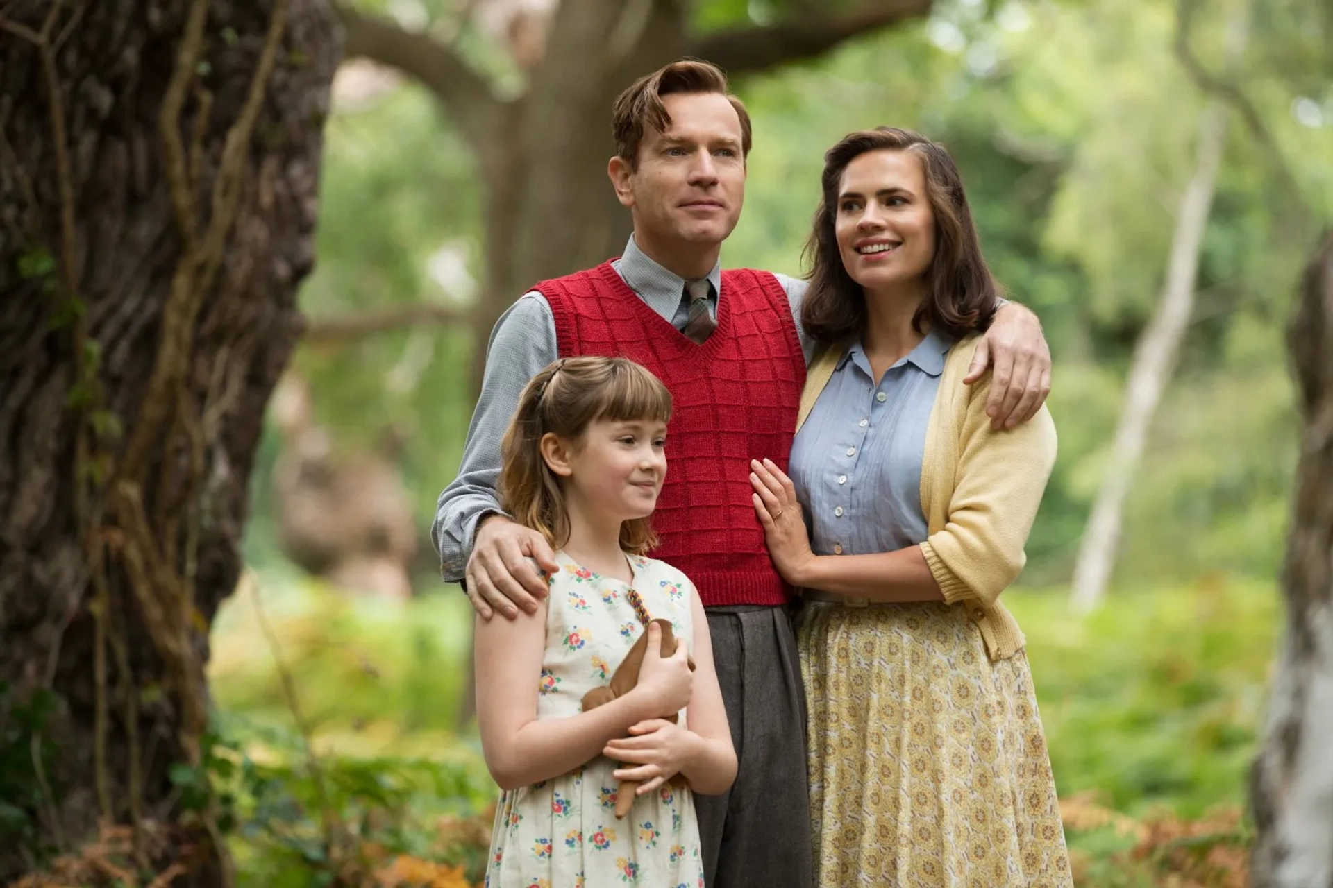 Ewan McGregor, Hayley Atwell, and Bronte Carmichael in Christopher Robin (2018)