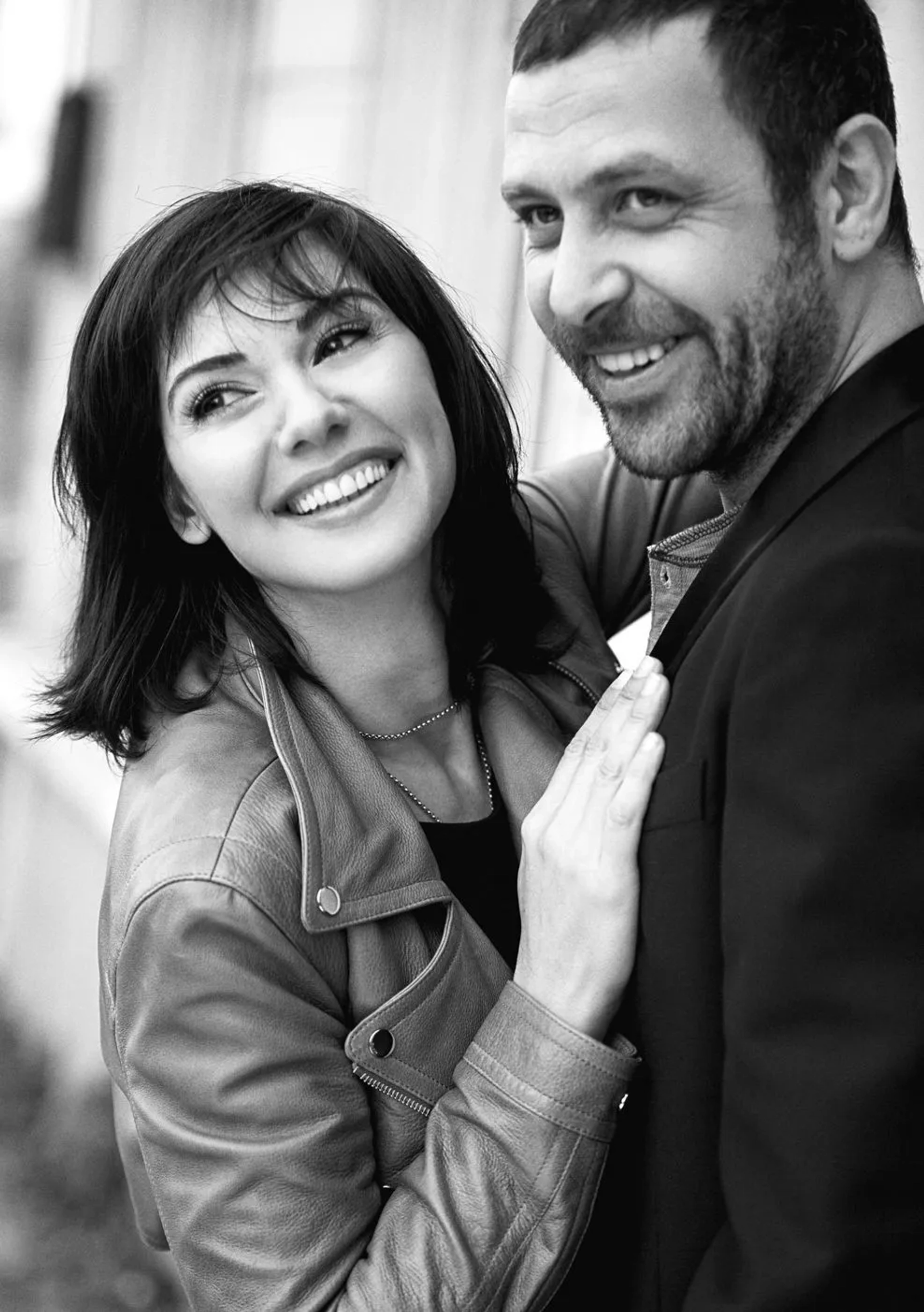 Ahu Türkpençe and Nejat Isler in Losers' Club (2011)