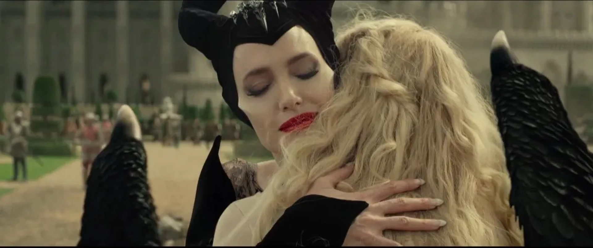 Angelina Jolie and Elle Fanning in Maleficent: Mistress of Evil (2019)