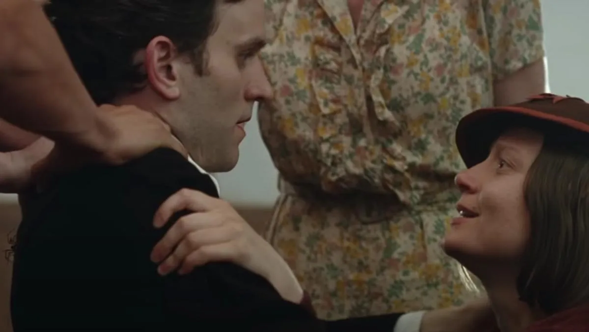 Harry Melling and Mia Wasikowska in The Devil All the Time (2020)