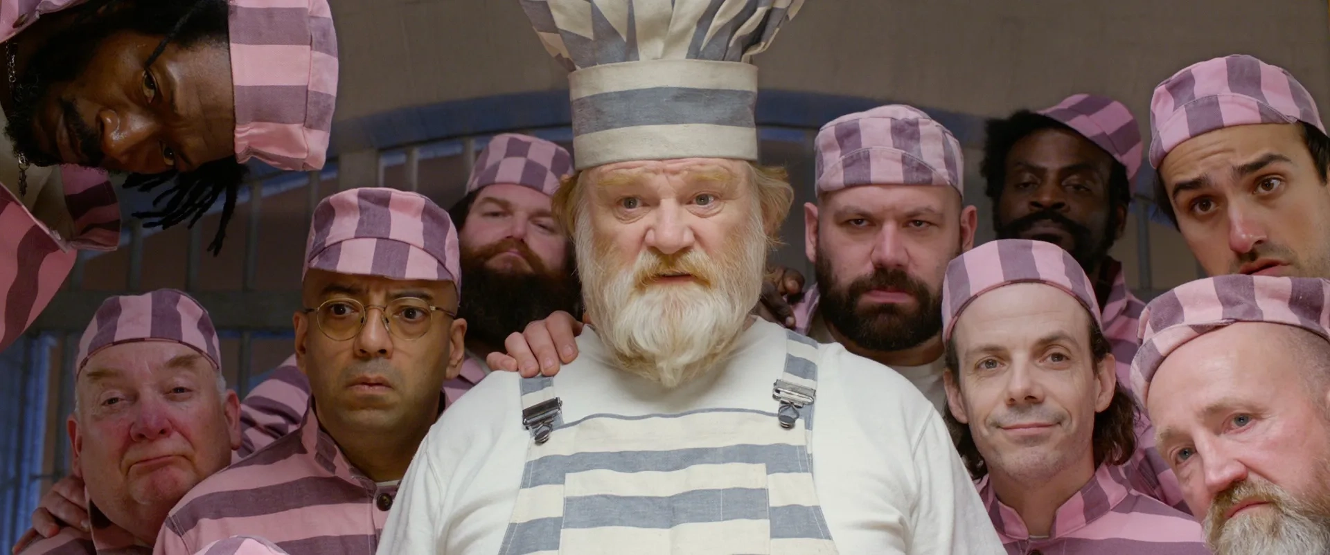 Brendan Gleeson, Noah Taylor, Aaron Neil, Robert Stevenson, Virgile Elana, Tom Davis, Stephen McDade, Emeson Nwolie, Jamie Demetriou, and Geoff Banks in Paddington 2 (2017)