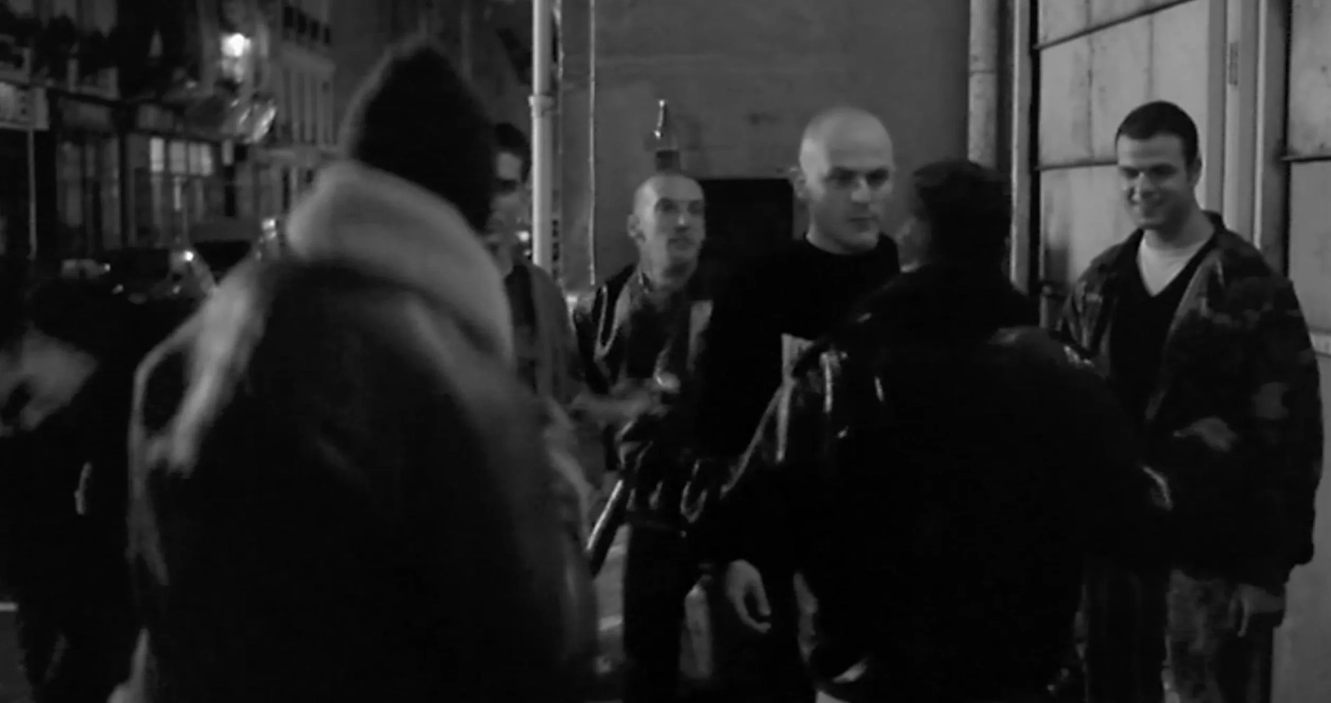 Vincent Cassel, Mathieu Kassovitz, Hubert Koundé, Anthony Souter, and Saïd Taghmaoui in La haine (1995)