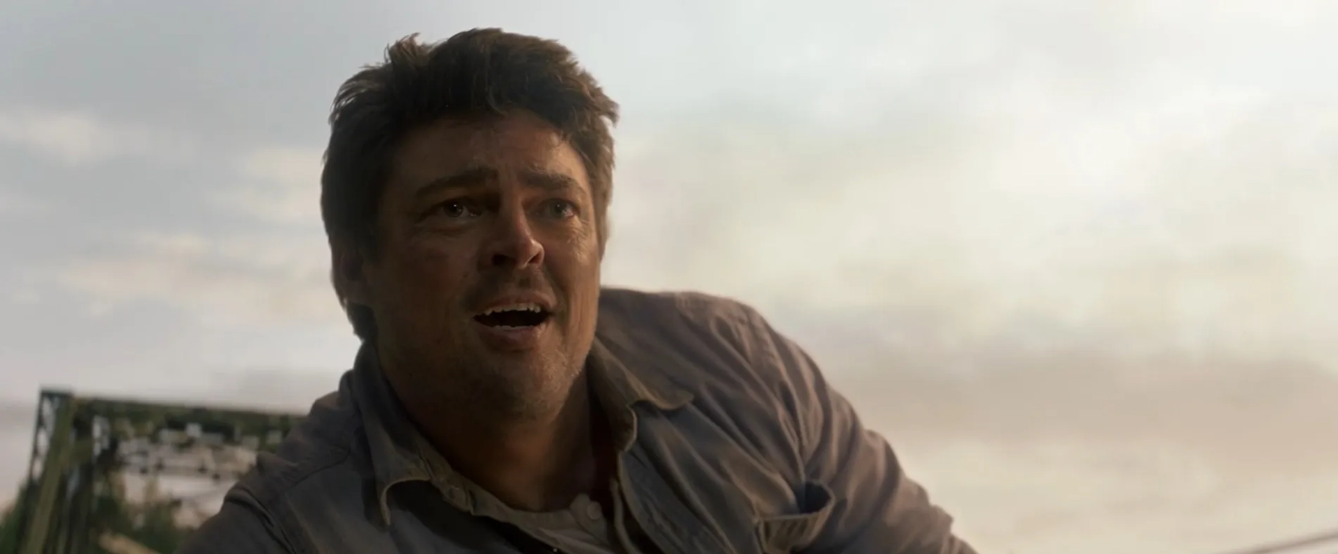 Karl Urban in Pete's Dragon (2016)